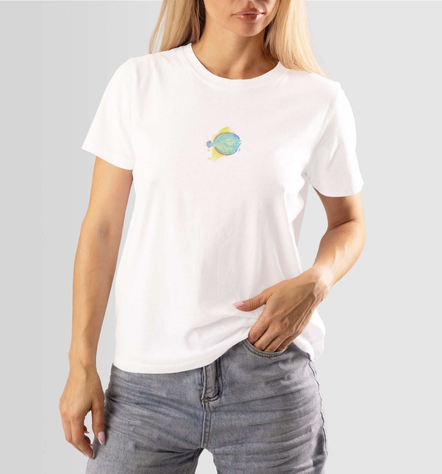 White t-shirt with fish print |
