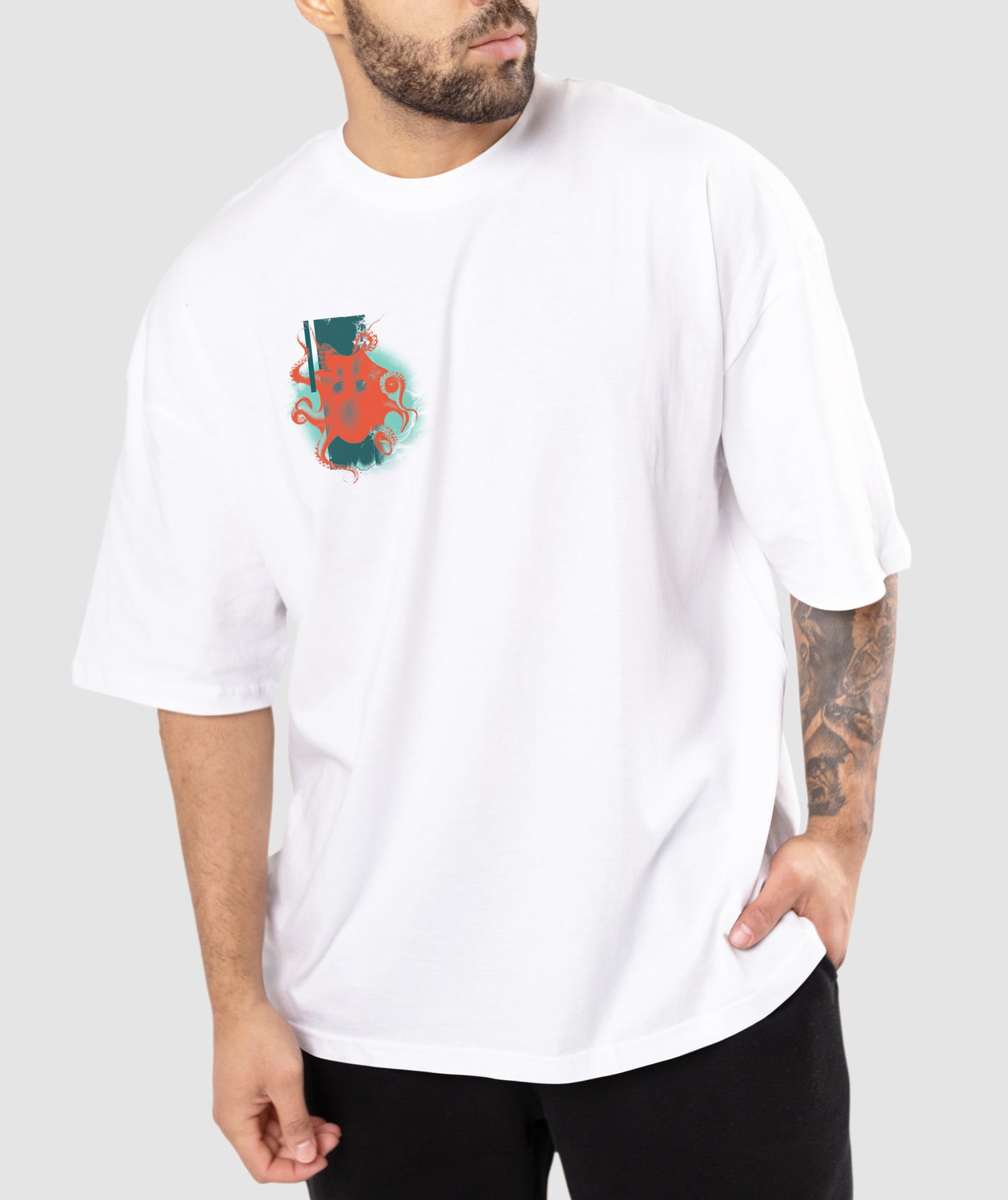 White t-shirt with octopus print |